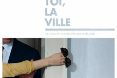 Sous toi, la ville
